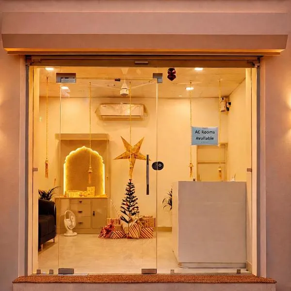 The Brij Retreat , 50 mtr from Shri Krishna Janambhumi, hotel v destinaci Mathura