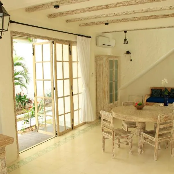 M-Apartment, hotel u gradu Badung