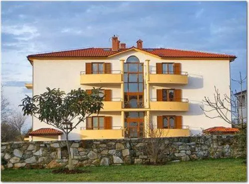 Apartments Ana Wellness, hotel v Rovinji