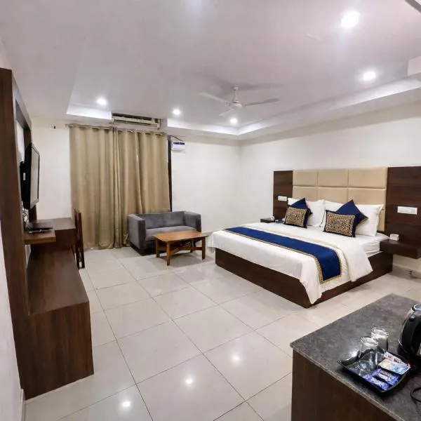 Hotel My Best Stay Patiala !! Parking ! Near Bus Stand ! Banquet ! Near Punjabi University ! Couple Friendly, hotel v destinaci Patiála