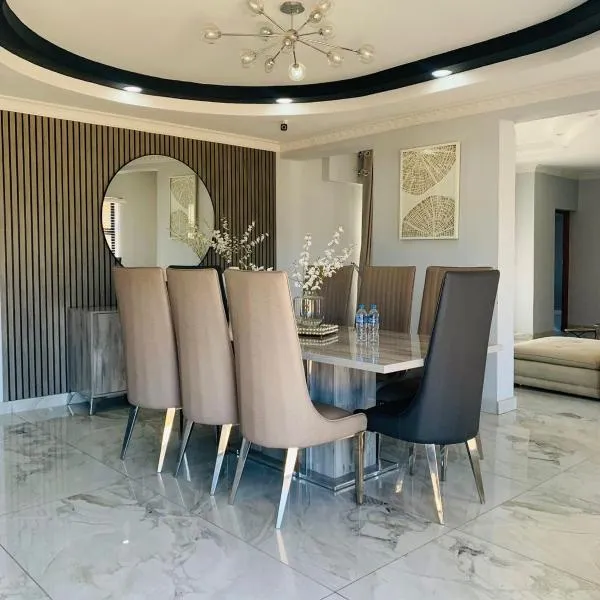 Khulanathi Guesthouse, hotel Engcobo városában