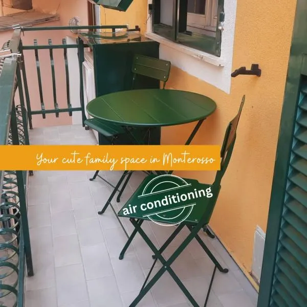 Picabon Quiet Apartment with AC & Balcony, hotel v destinaci Monterosso al Mare