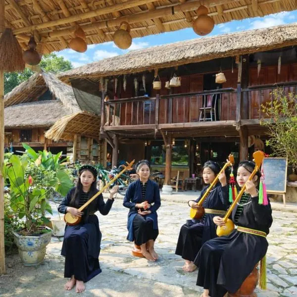 Nhà Lá Homestay, hotel v destinaci Ha Giang