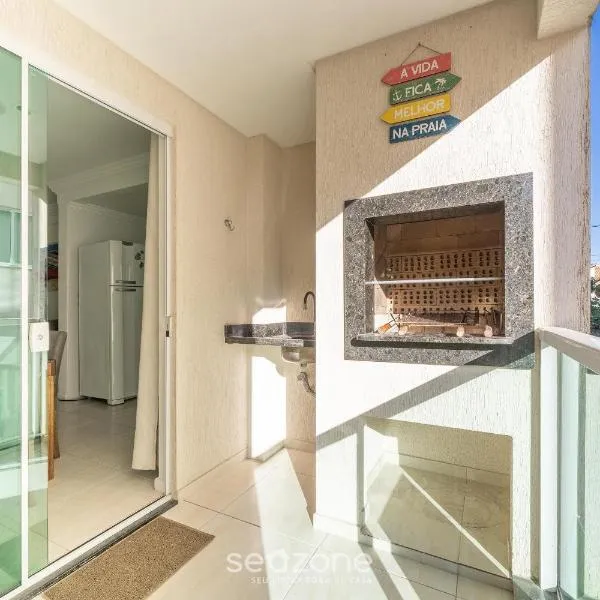 Depto 2 Hab c/ Parrilla - Centro Bombinhas CAA103, hotel en Bombinhas