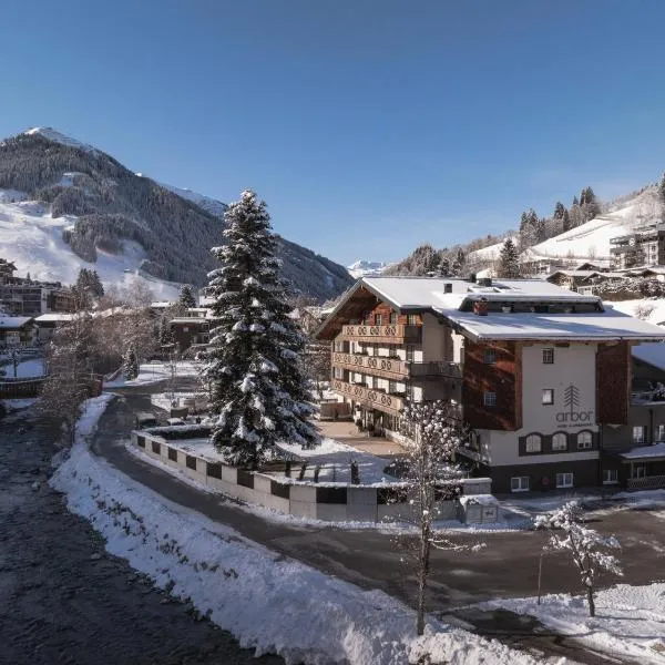 ARBOR Hotel & Apartments, hotel i Saalbach-Hinterglemm