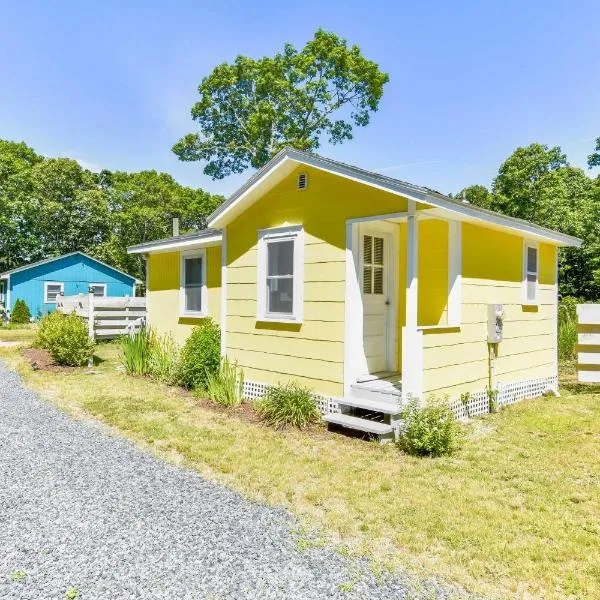 Bright Cottage Close to Bayside Beaches, hotel in Eastham