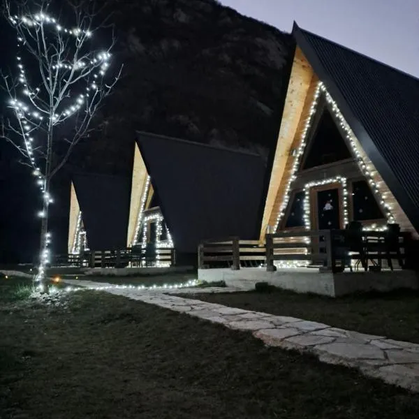Wooden cottages KONAK, отель в городе Šavnik