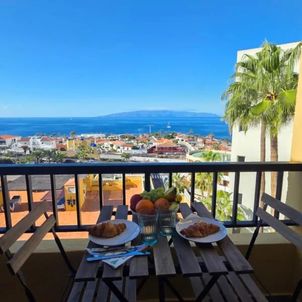 Studio 13 - Ocean views by Diamanteholidays, hotel in Puerto de Santiago