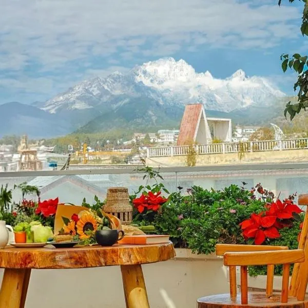 木心居南门机场大巴店Muxin INN, hotell sihtkohas Lijiang