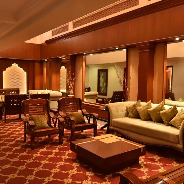 Hotel Niky International, hótel í Jhālāmand