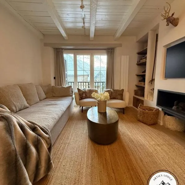 Arties Lodge, hotel a Arties