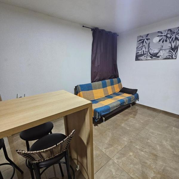 Q 163 Apartamento TÉRREO completamente mobiliado, 02 quartos - Foto 4