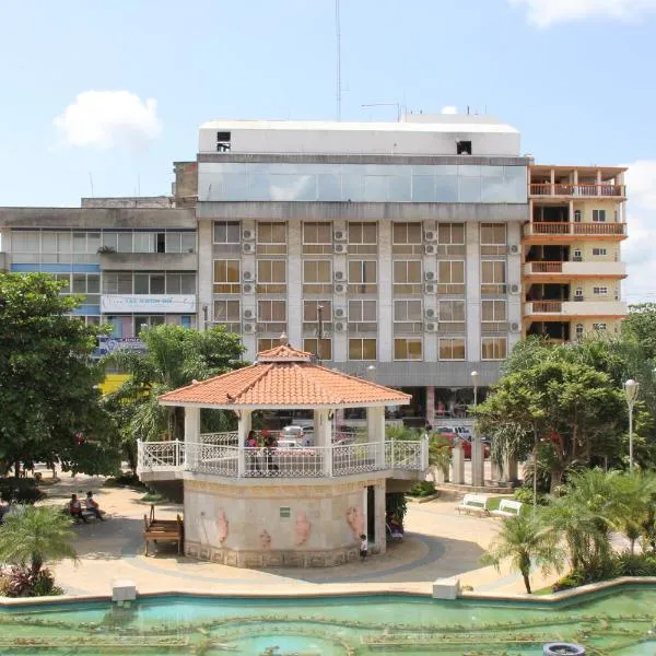 May Palace Hotel , viešbutis mieste Tuspanas