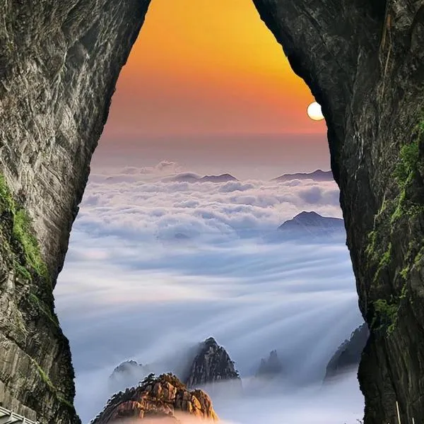 Xiangxi Dream Weaver Inn & Tianmen Mountain National Forest Park & Hehua airport-pick up, hôtel à Zhangjiajie