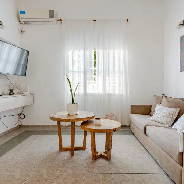 Familia y Amigos con Pileta, Asador y Cochera, hotel in Cordoba