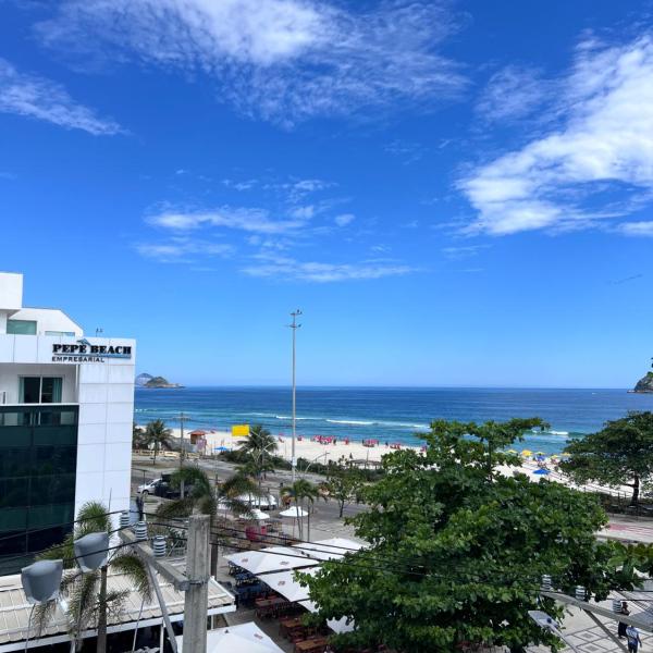 Apto frente mar na Barra da Tijuca com 2 camas PRAIA DO PEPÊ esquina com a OLEGARIO MACIEL