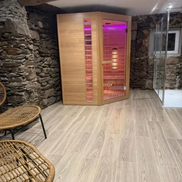 LevOasi 3 - Lake & mountain view escape, מלון בLevo