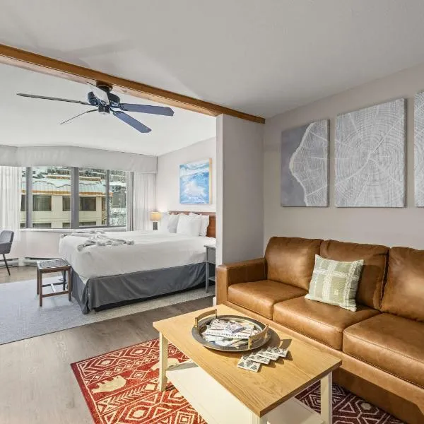 Studio 518 at Perfect Location with Pool and Hot Tub, hotelli kohteessa Crested Butte