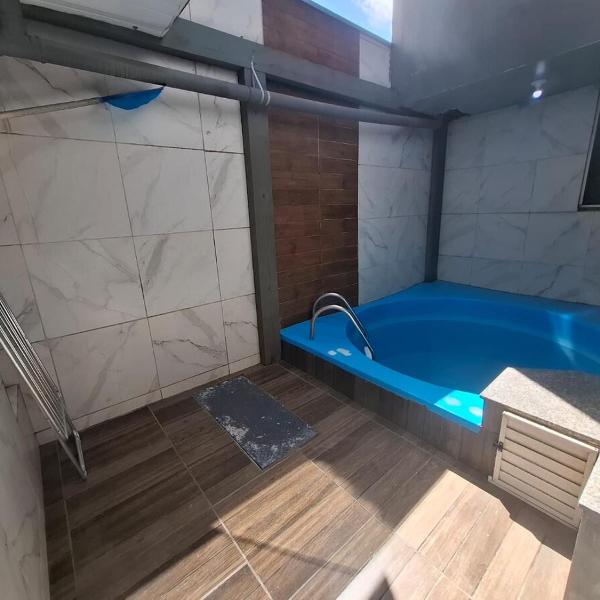 Apto Térreo Privativo com Piscina Ar condicionado e vaga de estacionamento em Itapema