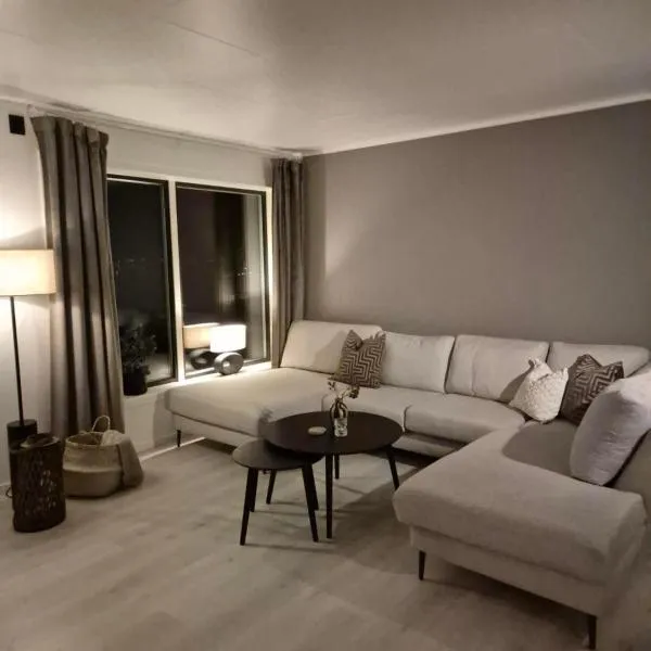 Senja Laukhella, Hotel in Senja