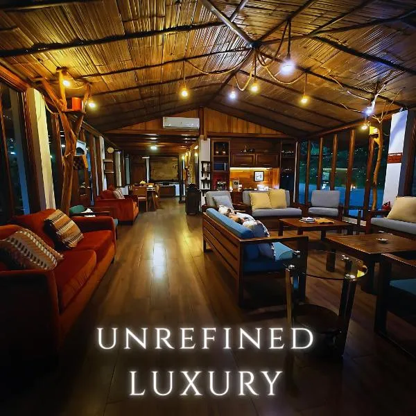 The River House - Upscale Lodge, Hotel in Puerto Quito