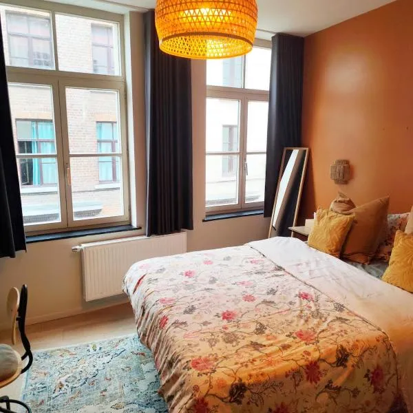 Viesnīca Cozy Renovated Studio in Central Brussels Briselē
