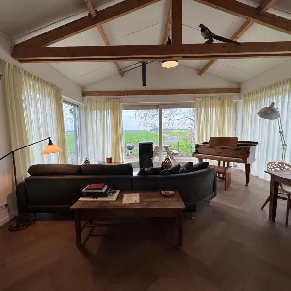 Beautiful Countryside house, close to Amsterdam, hotel in Broek in Waterland