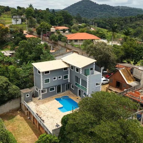 CASA EM ARAÇARIGUAMA TEMPORADa