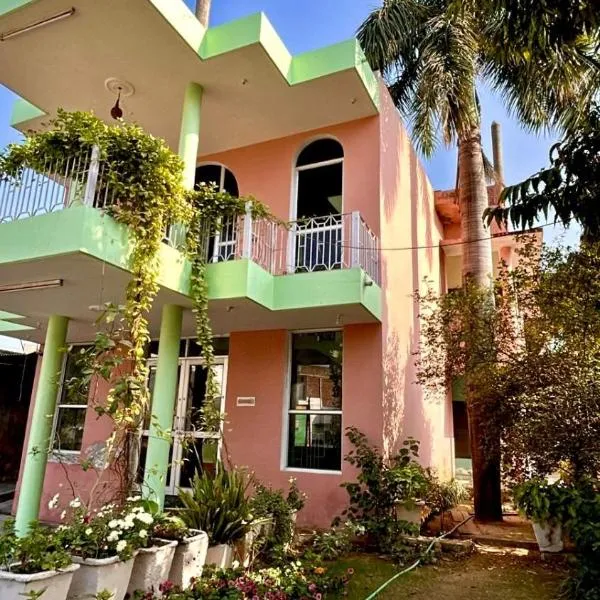 Hotel Spoonbbill, hotel in Bharatpur