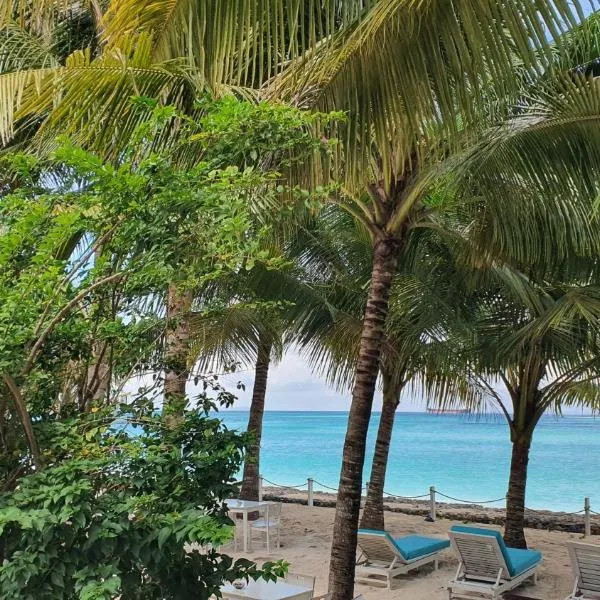 Myamo Beach Lodge, hotel v destinaci Jereweh