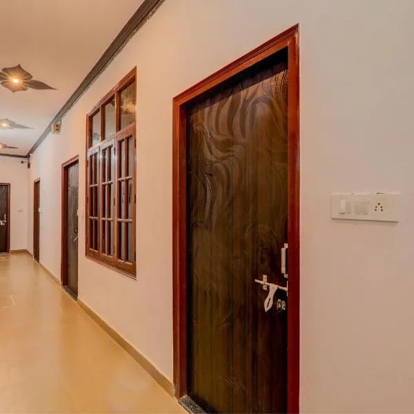 Hotel O Ideal Inn, ξενοδοχείο σε Λάκναου