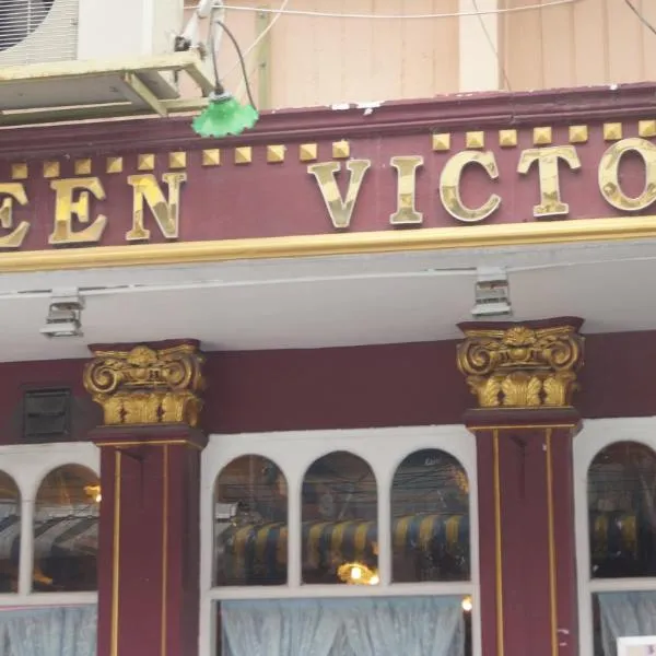 Queen Victoria Inn, hotel sa Bang Lamung