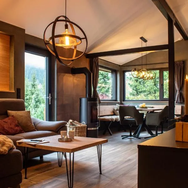 Ferienhaus 1000 Berge Winterberg Kamin & Whirlpool, מלון בווינטרברג