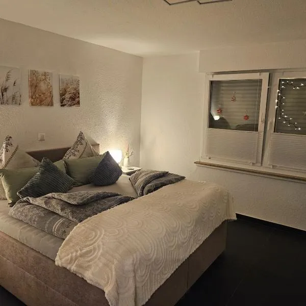 Ferienwohnung Elya, Ihre Auszeit zwischen Therme, Outlet, Natur, hotel in Bad Münstereifel