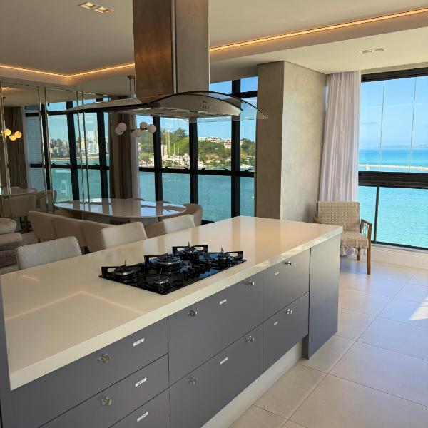 Apartamento Frente Mar com vista praia em Itapema - Foto 2