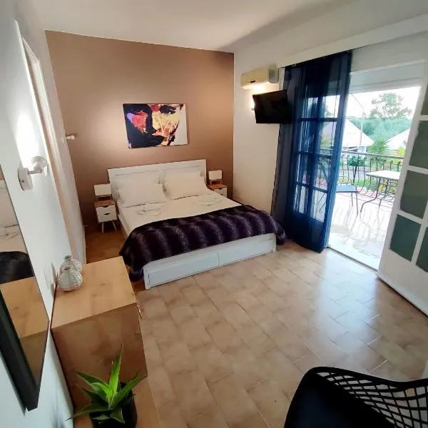 Spasmata Village - Cozy Apartments Sea View Next to Beach Only Adults No Kitchenette, ξενοδοχείο στη Μηνιά