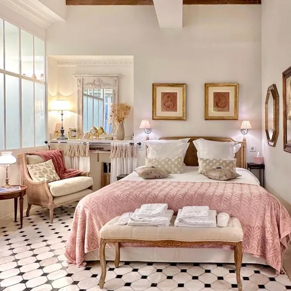 LES ANGES DELUXE AVIGNON Exclusive Romantic Home with Luxury Services - Tours, hotel in Avignon