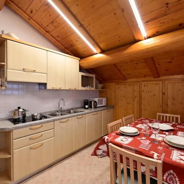 Appartamento Luisa by Chalet Claudia Trilocale panoramico a 400 m dalle piste، فندق في ليفينو