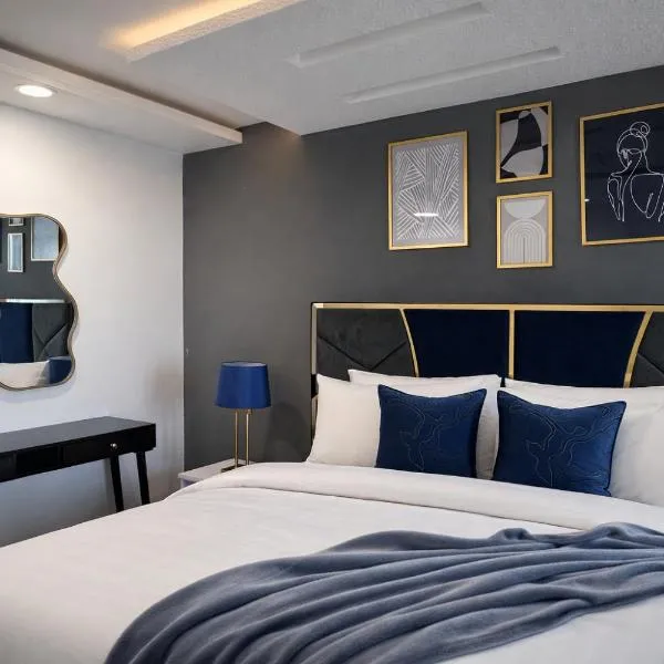 Presidential 3Bedroom Suite- Gold Crest Mall & Residency DHA Lahore, khách sạn ở Lahore