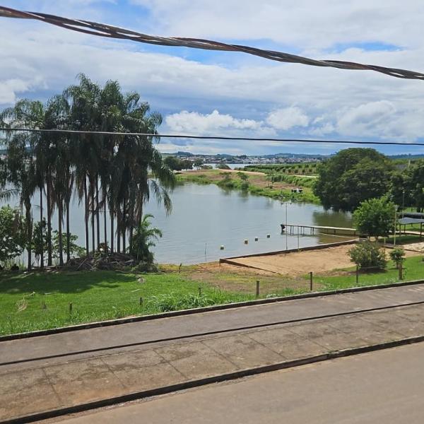 Casa em frente ao lago - 3