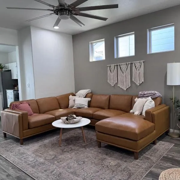 The Bella! West Nampa Private 3 Bedroom Home, hotel in Nampa