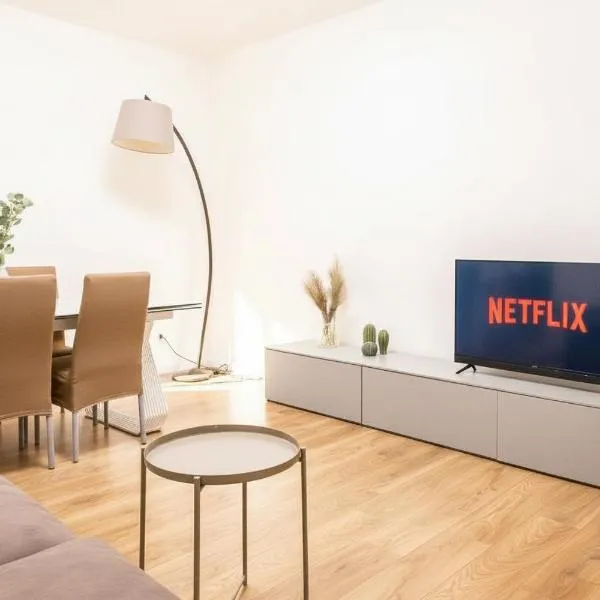 Ca' Martha - A due passi dal centro con parcheggio privato, ξενοδοχείο στο Τρεβίζο