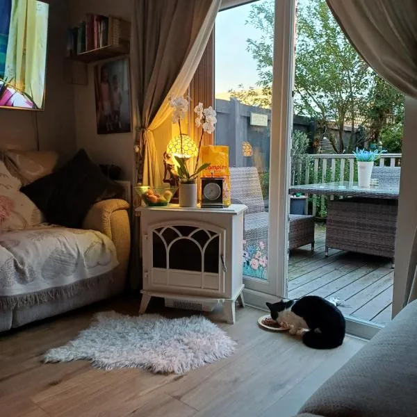 Little town house, hotel di Birkenhead