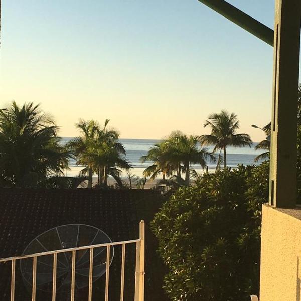 Magnífico Sobrado Vista Mar a 100 metros da Praia!