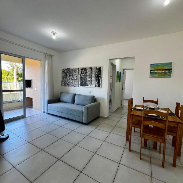 Ground floor apartment with 2 bedrooms, 1 of which is an en-suite