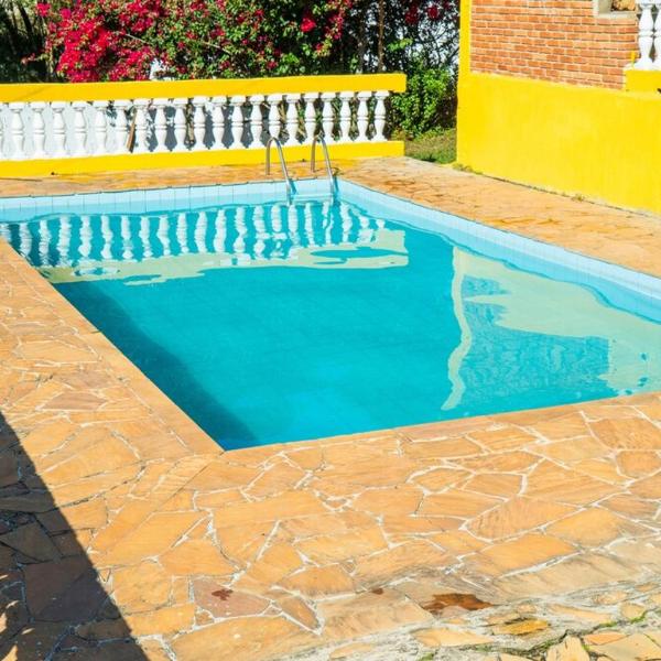 Chácara com piscinas, salão e campo de futebol - Foto 4