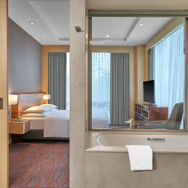 Hyatt Regency Lucknow Gomti Nagar, ξενοδοχείο σε Λάκναου