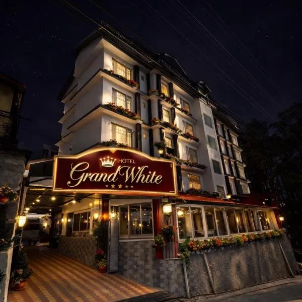 The Grand - A Premium Hotel near new BUS STAND SIMLA- Centrally heated, ξενοδοχείο στη Σίμλα