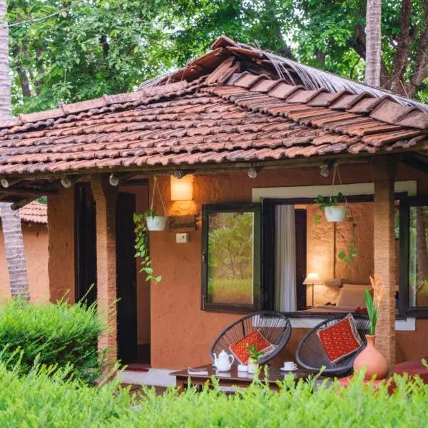 Nature's Nest Eco Resort Goa, Near Dudhsagar Waterfalls, hotel in Molem