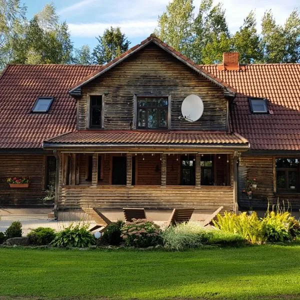 Viesu nams Jaunzilakši, hotel di Trapene